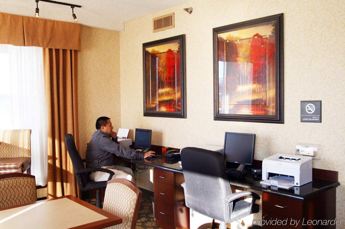 Hampton Inn Des Moines-Airport Удобства фото